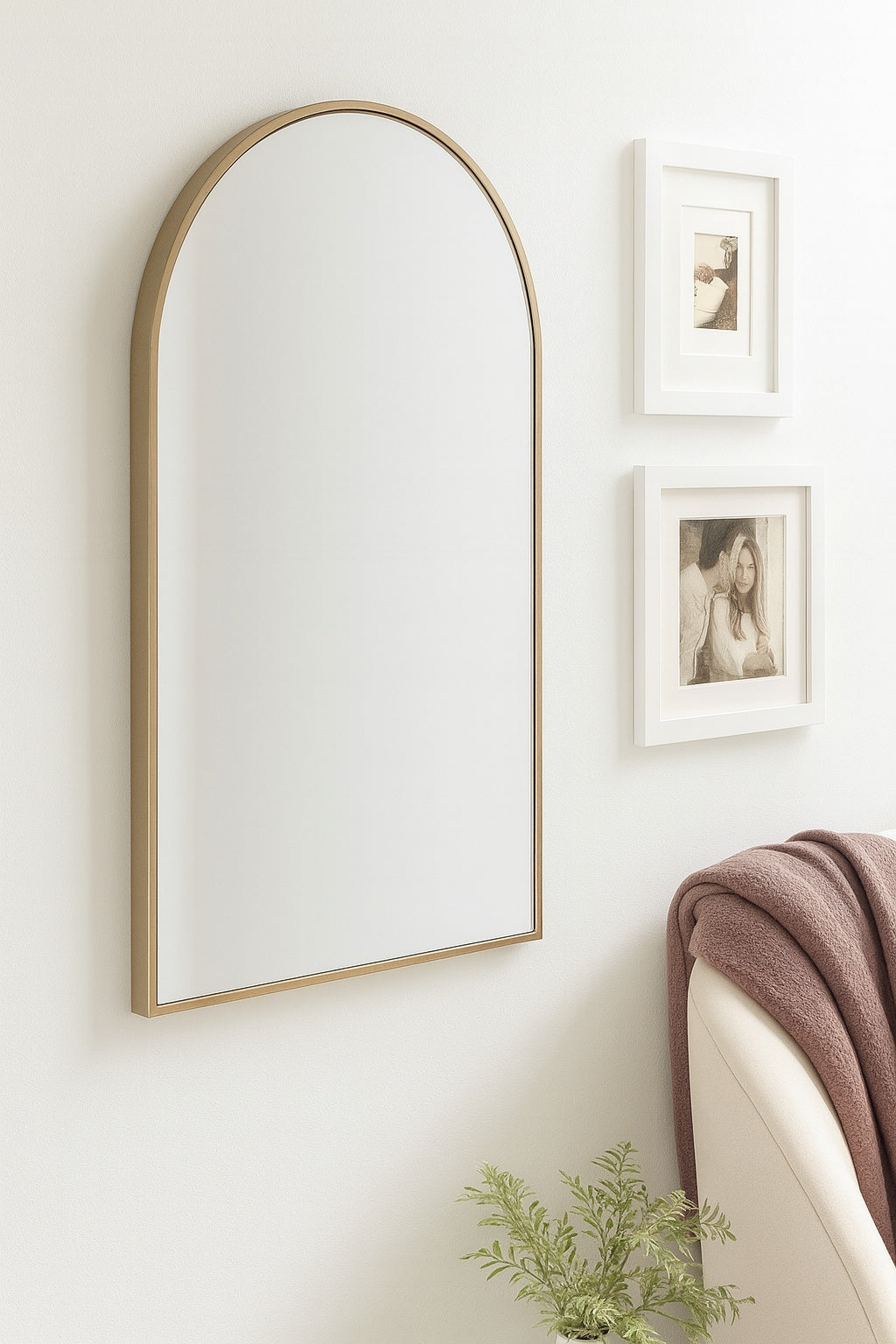 Kate and Laurel Gwendolyn 20 00 in W x 30 00 in H Bronze Arch Traditional Framed Decorative Wall Mirror