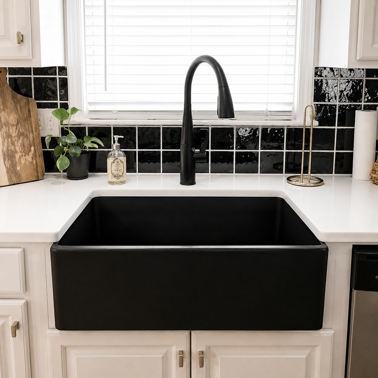 SINKOLOGY Bradstreet II 30 in Farmhouse Apron Front Undermount Single Bowl Matte Black Fireclay Kitchen Sink