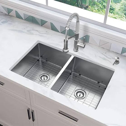 Glacier Bay Tight Radius 31 in Undermount 50 50 Double Bowl 18 Gauge Stainless Steel Kitchen Sink with Accessories