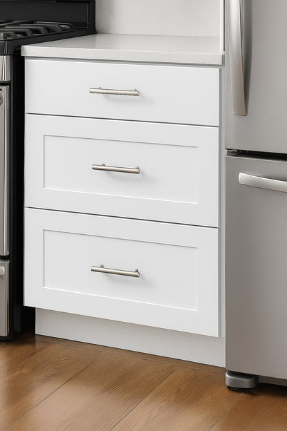 Hampton Bay Avondale 30 in W x 24 in D x 34 5 in H Ready to Assemble Plywood Shaker Drawer Base Kitchen Cabinet in Alpine White
