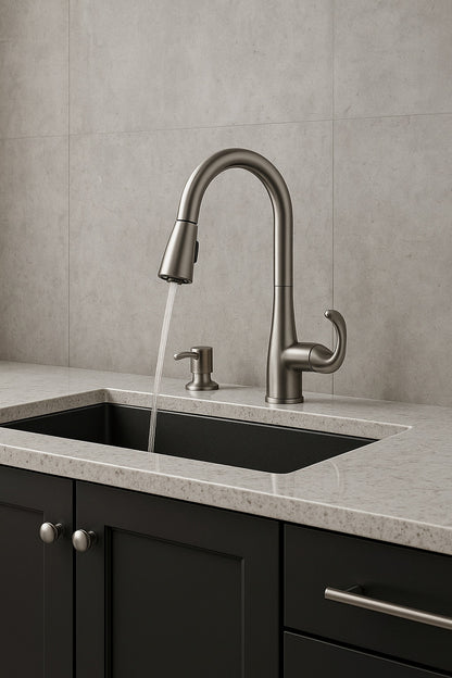 Delta Kate Single-Handle Pull-Down Sprayer Kitchen Faucet with MagnaTite Docking and Soap Dispenser in Stainless
