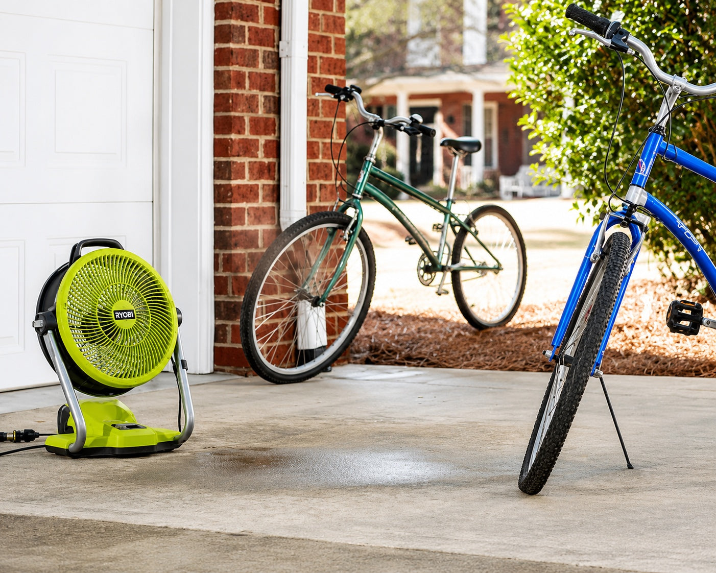 RYOBI ONE 18V Cordless Hybrid WHISPER SERIES 12 in Misting Air Cannon Fan Tool Only PCL850B