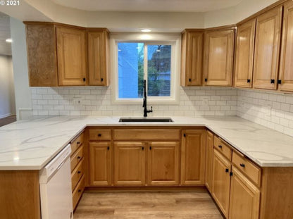 Hampton Bay 9 in W x 24 in D x 34 5 in H Assembled Base Kitchen Cabinet in Unfinished with Recessed Panel