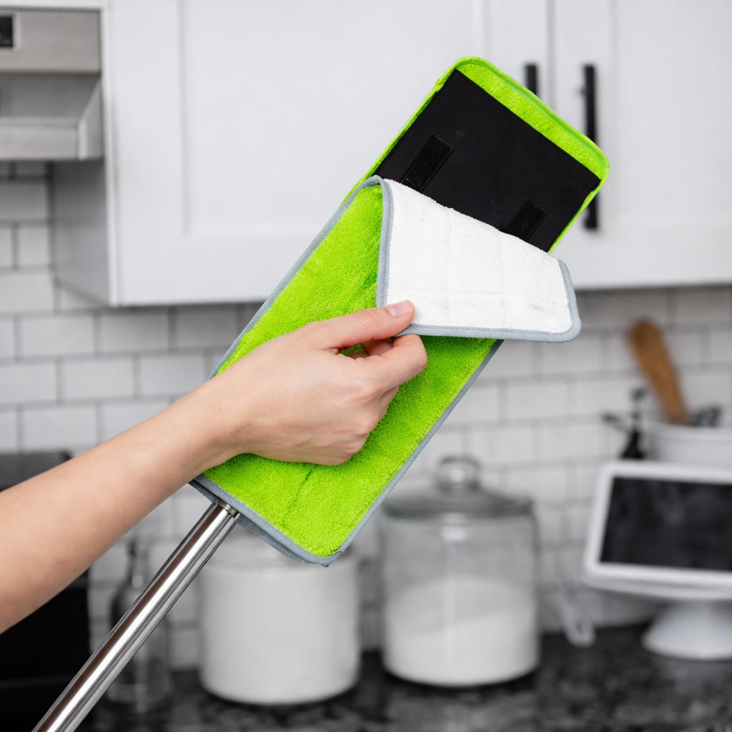 Libman Rinse N Wring Microfiber Flat Mop and Bucket System with Extra Refill Pad and Refill Pad 3 Count Combo