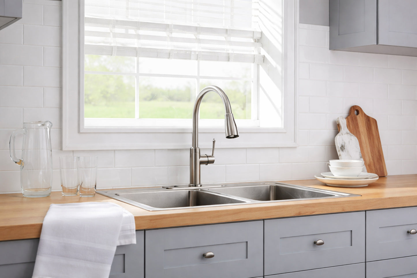 Glacier Bay Oswell Single Handle 3 Function Pull Down Sprayer Kitchen Faucet in Stainless Steel