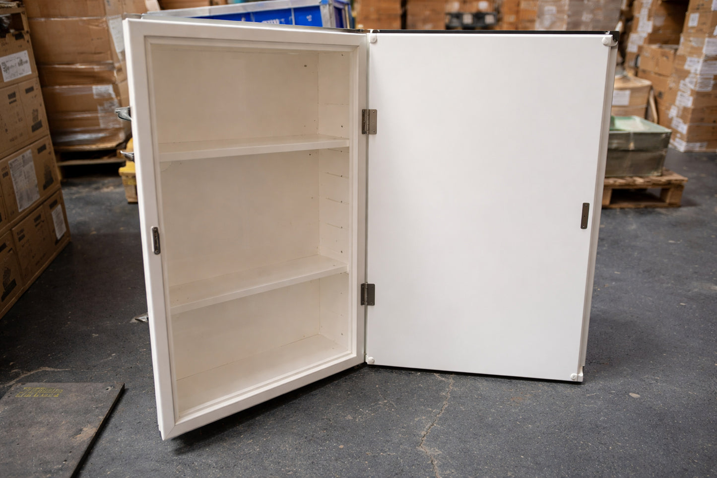Glacier Bay 15 1 4 in W x 26 in H Framed Recessed or Surface Mount Bathroom Medicine Cabinet with Mirror in White 33153