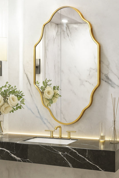 Hochwertiges 24 in W x 36 in H Scalloped Gold Aluminum Alloy Framed Wall Mirror Irregular Decorative Wall Mirror