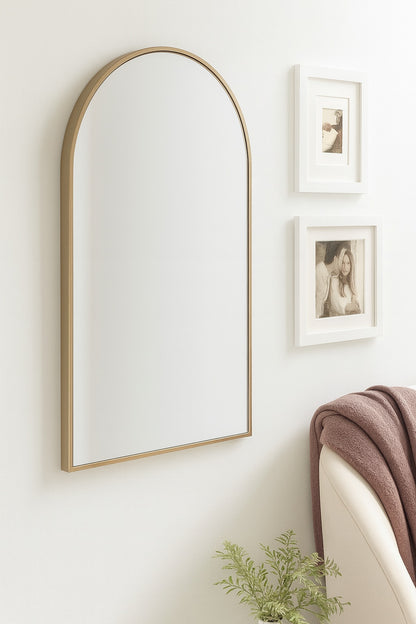 Kate and Laurel Gwendolyn 20 00 in W x 30 00 in H Bronze Arch Traditional Framed Decorative Wall Mirror