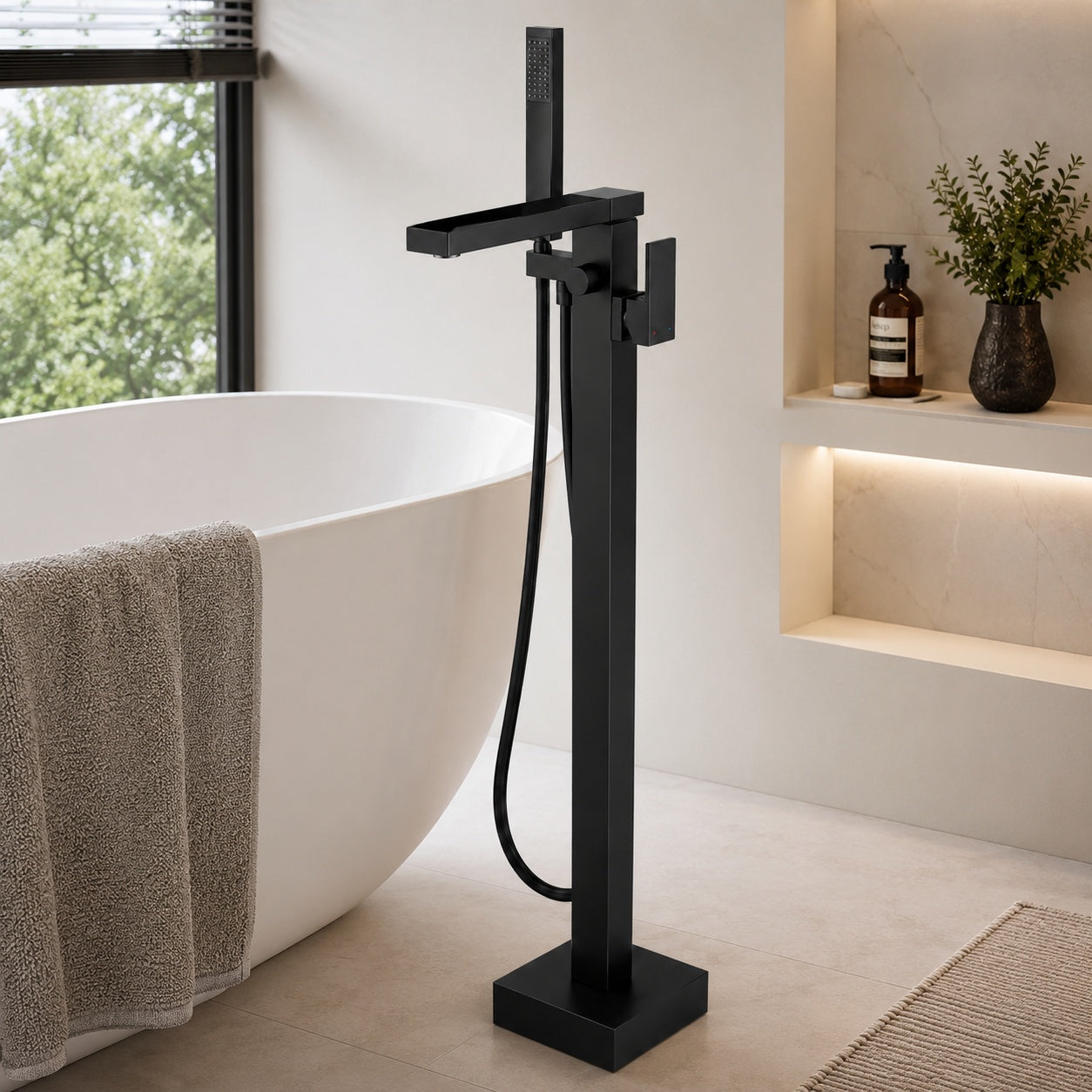 AKLFGN Single Handle Freestanding Floor Mount Roman Tub Faucet Bathtub Filler with Hand Shower in Matte Black