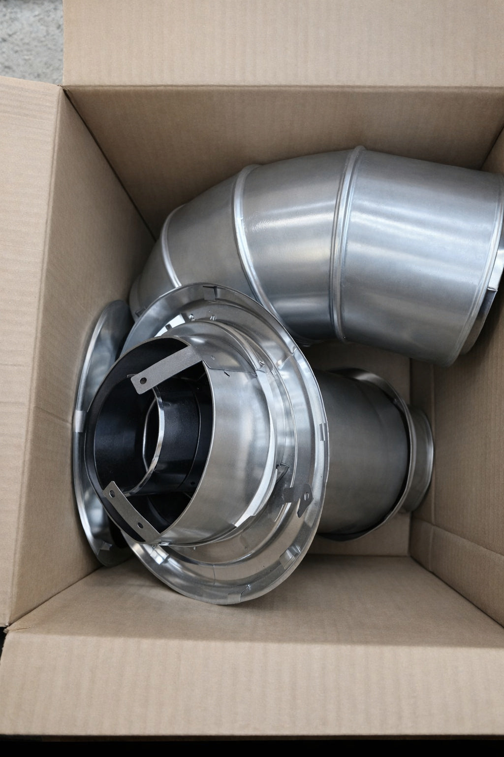 Rheem 3 in x 5 in Horizontal Stainless Steel Concentric Termination Vent Kit for Mid Efficiency Tankless Gas Water Heaters