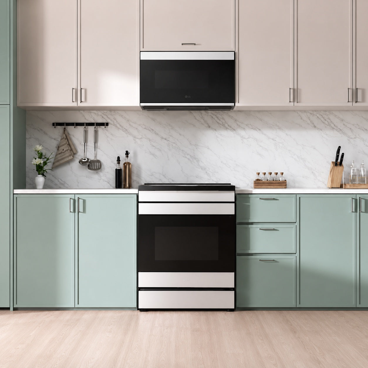 Samsung Bespoke Smart 2 1 Cu Ft Over The Range Microwave with Wi Fi Lcd Display