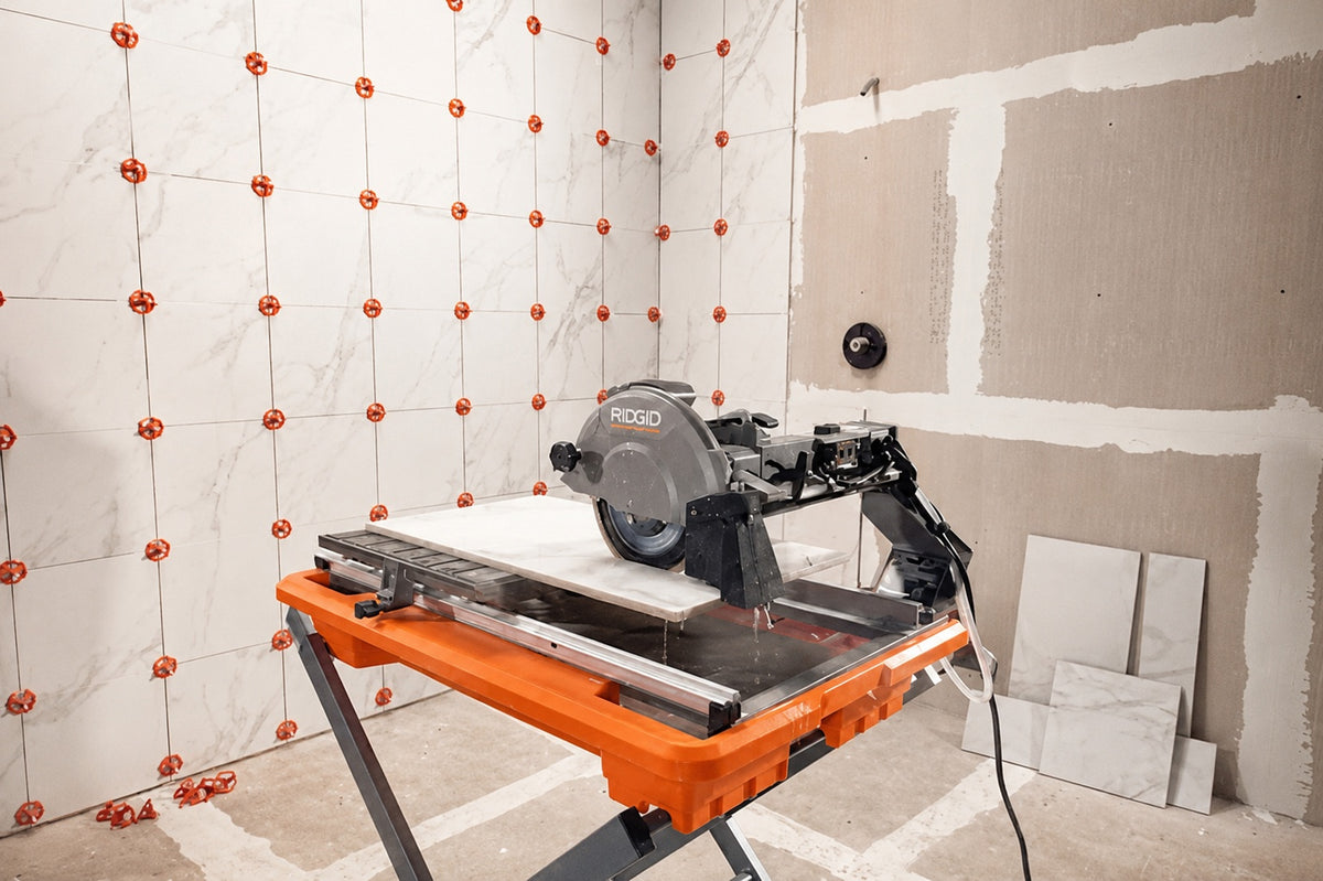 RIDGID 9 Amp 7 in Blade Corded Wet Tile Saw with Stand